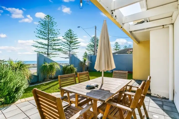 1/16 Esplanade, Semaphore South SA 5019