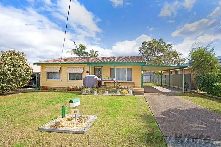 74 Pinehurst Way, Blue Haven NSW 2262
