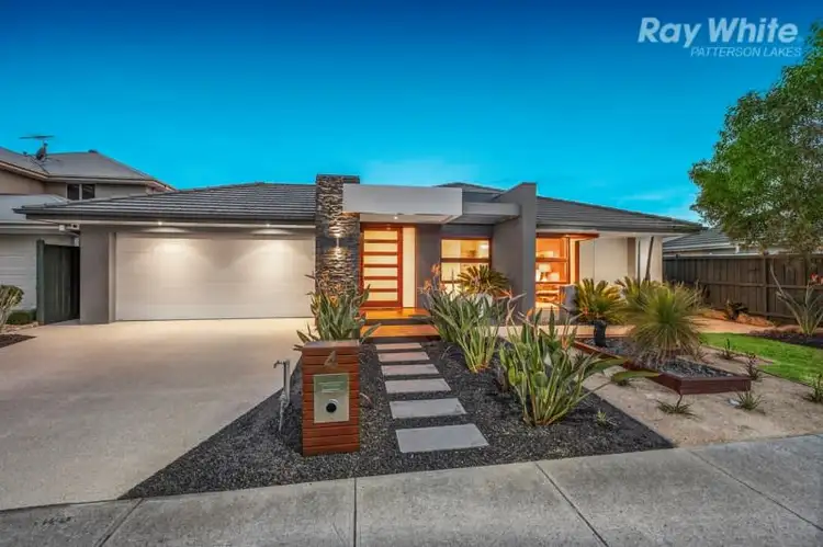 4 Coorong Circle, Waterways VIC 3195