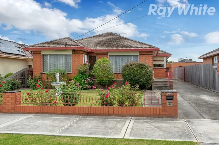 Second view of Homely house listing, 37 Currajong Street, Thomastown VIC 3074