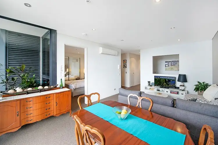 2 Aqua Street, Southport QLD 4215