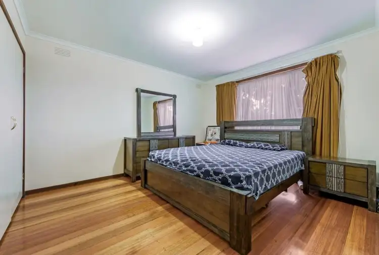 Fifth view of Homely house listing, 2 Hay Court, Craigieburn VIC 3064