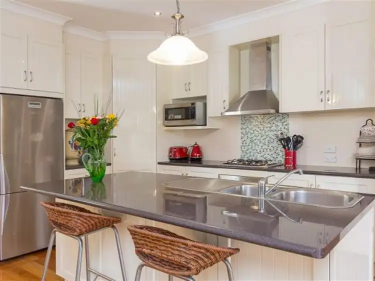 5 Cruiser Close, Springfield Lakes QLD 4300