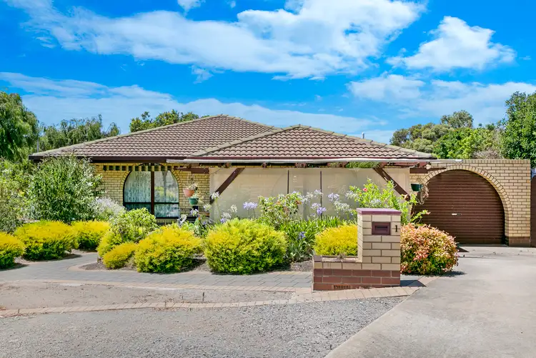 1 Merinda Court, Morphett Vale SA 5162