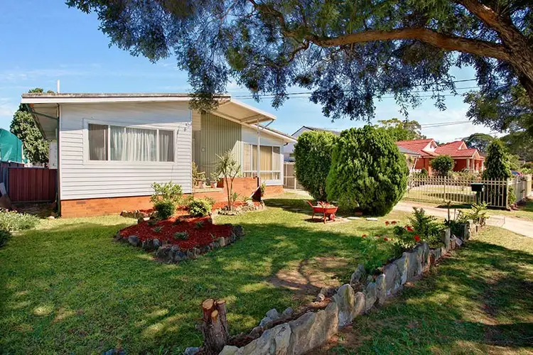 24 Solo Crescent, Fairfield NSW 2165