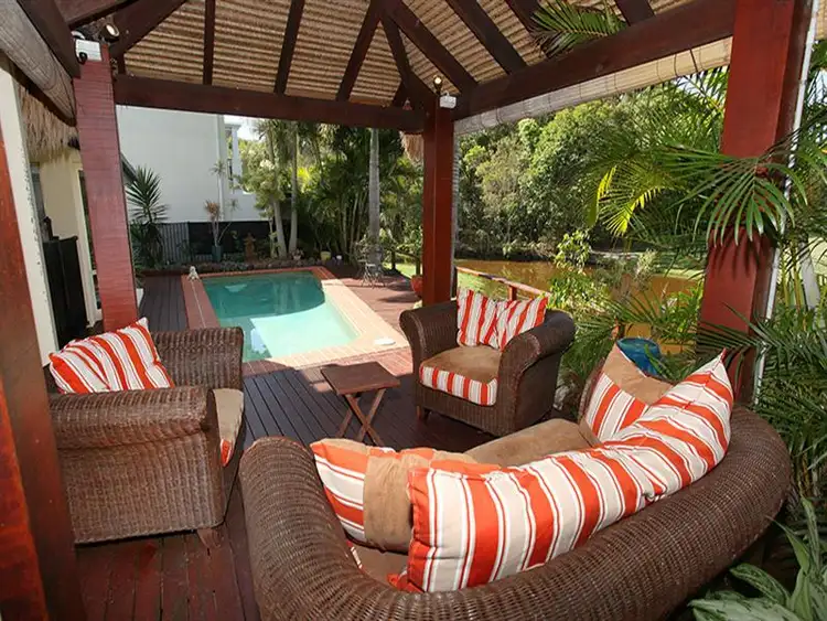 16 Baker Finch Place, Twin Waters QLD 4564