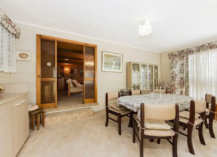 Sixth view of Homely house listing, 8 Walter Street, St Albans VIC 3021