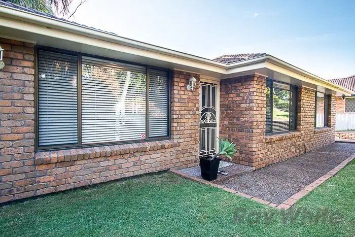 17 Kiara Close, Maryland NSW 2287