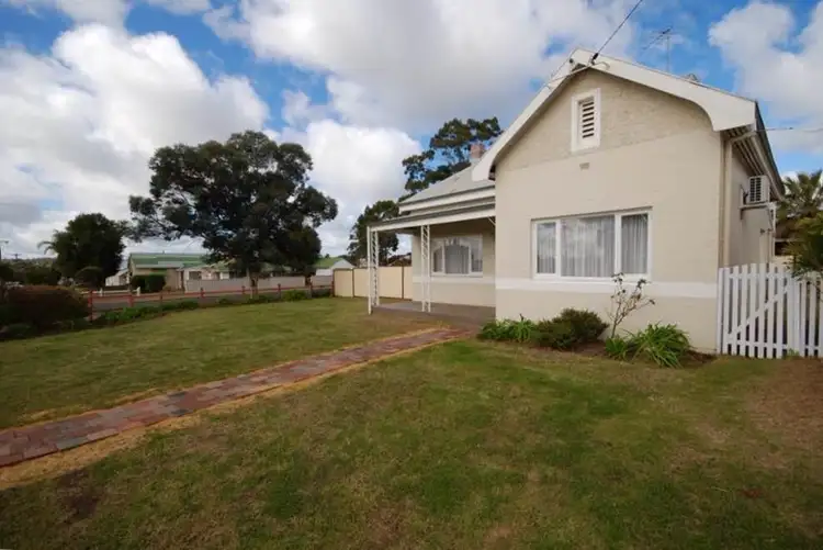 55 Ensign Street, Narrogin WA 6312