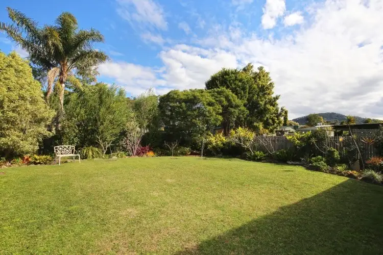 10 Heard Avenue, Shoalhaven Heads NSW 2535