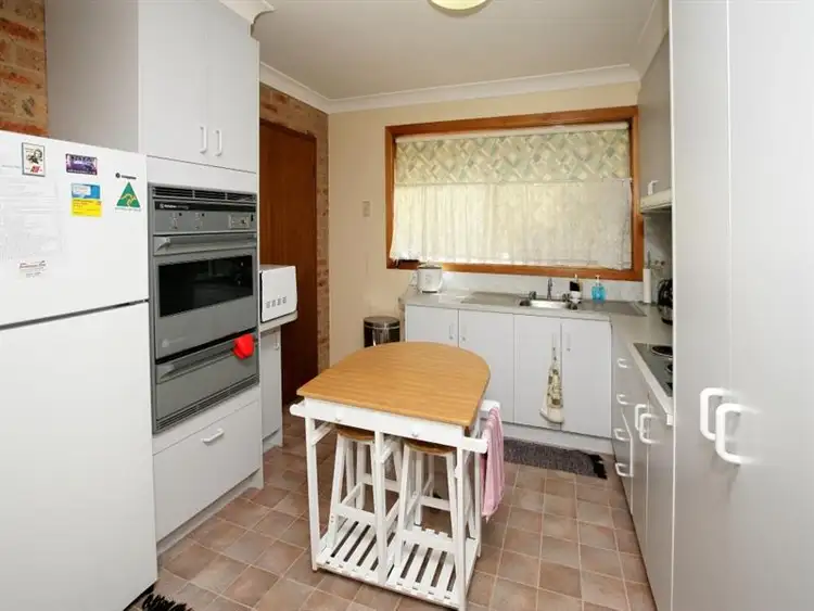 Sixth view of Homely unit listing, 1/1 Overdale Drive, Bourkelands NSW 2650