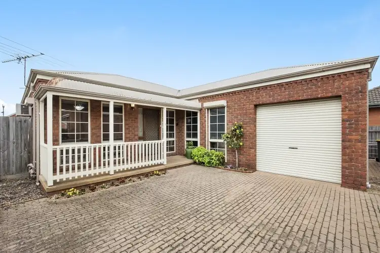 2/73 Sladen Street, Hamlyn Heights VIC 3215