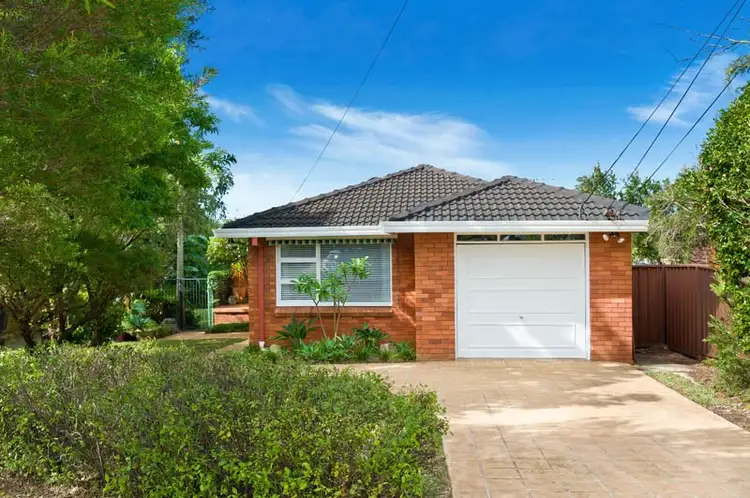 Fifth view of Homely house listing, 6 Kaloona Place, Kirrawee NSW 2232