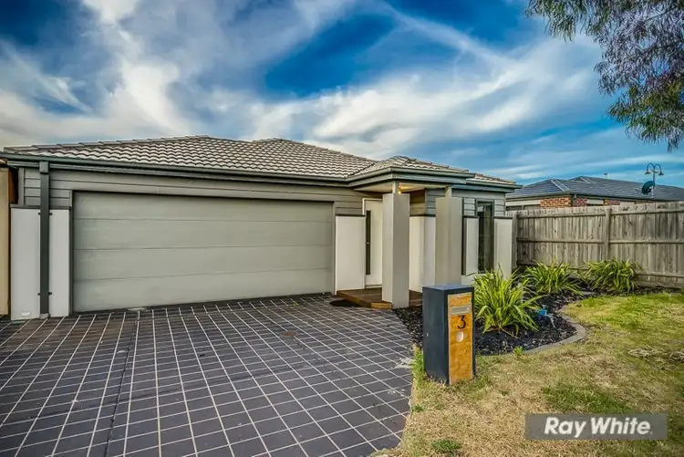 Second view of Homely house listing, 3 Zoe Place, Truganina VIC 3029