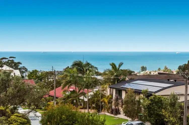 26 Nardoo Crescent, Thirroul NSW 2515