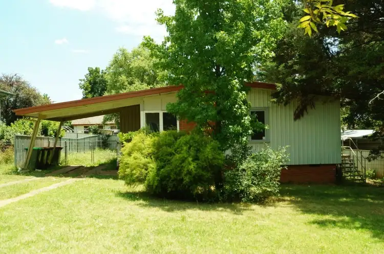 17 Goorawin Road, Orange NSW 2800