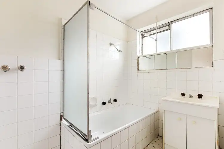 Fifth view of Homely apartment listing, 1/105 Atherton Road, Oakleigh VIC 3166