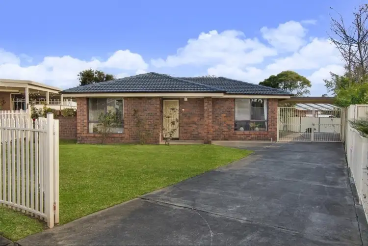 68 Kingfisher Avenue, Bossley Park NSW 2176