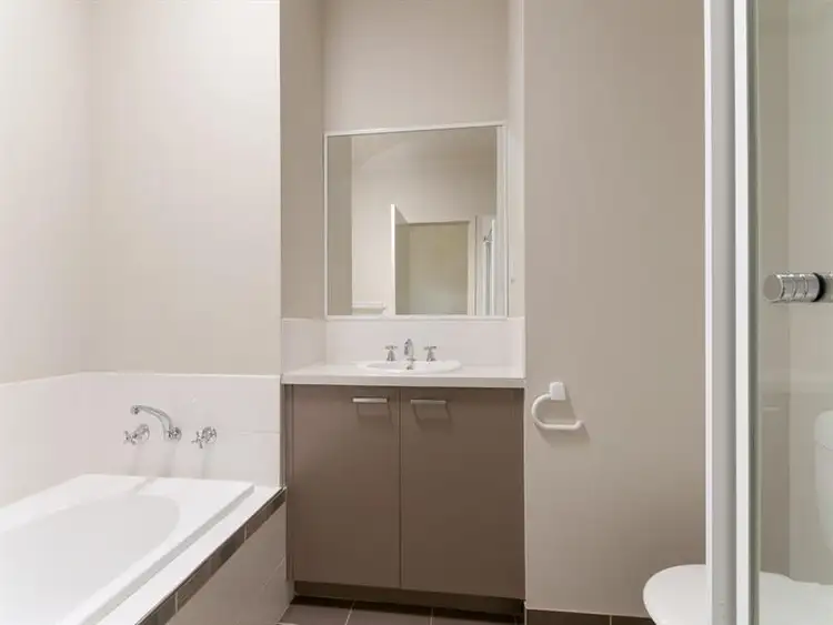 Fifth view of Homely house listing, 28 Hoxton Crescent, Craigieburn VIC 3064
