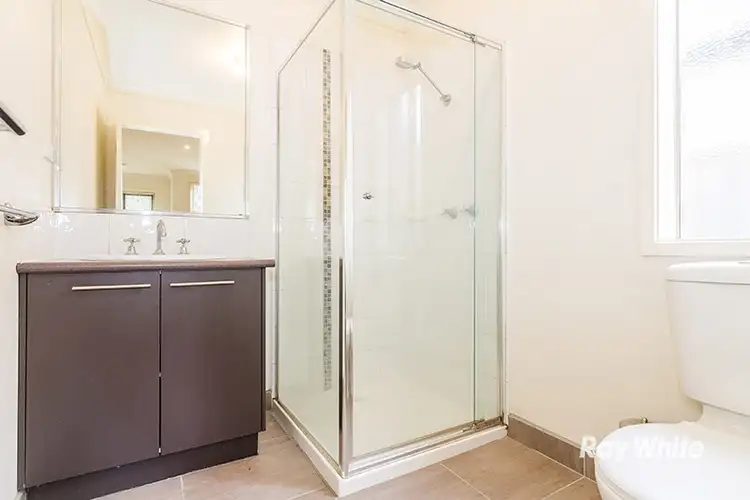 Third view of Homely house listing, 2 Greenview Court, Cranbourne North VIC 3977