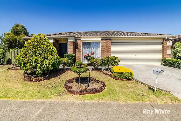 1 Michaelia Close, Cranbourne West VIC 3977