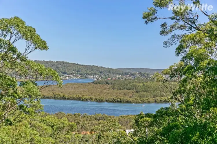 Second view of Homely house listing, 21 Treeview Place, Saratoga NSW 2251