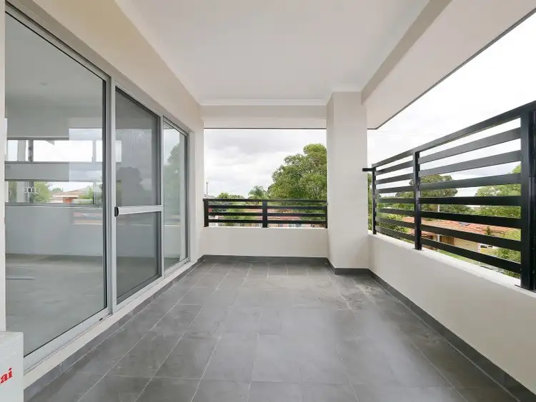 6/228 Surrey Road, Kewdale WA 6105