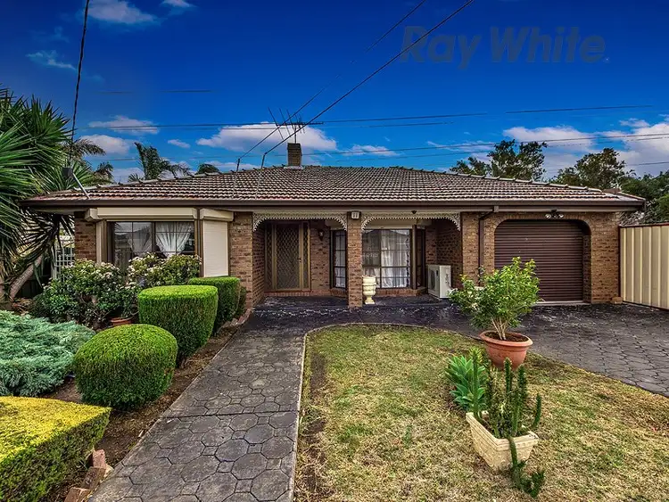 100 Oleander Drive, St Albans VIC 3021