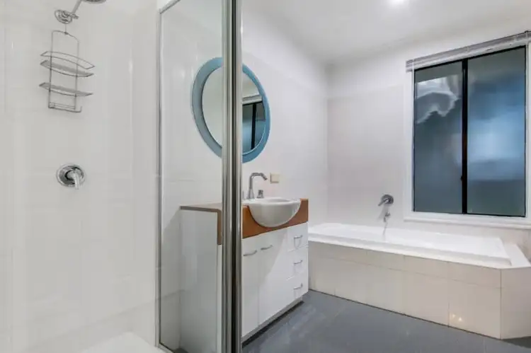 Sixth view of Homely house listing, 2 Golden Court, Frankston North VIC 3200