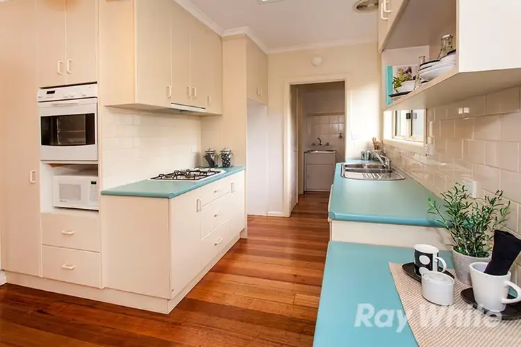 Fifth view of Homely house listing, 2 Allison Court, Vermont VIC 3133