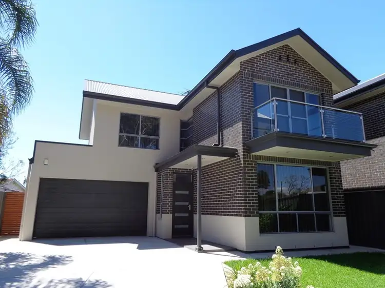 8A Belgrave Avenue