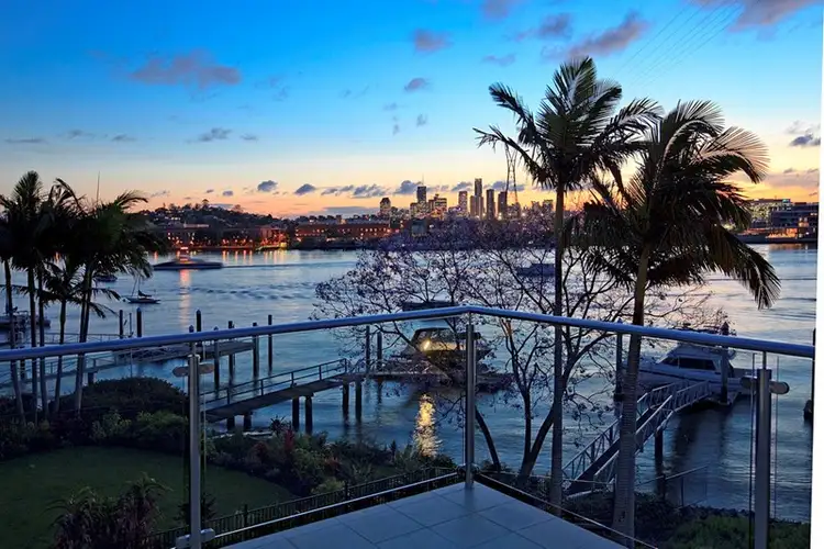 64 Quay Street, Bulimba QLD 4171