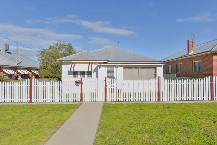 64 Mathews Street, Tamworth NSW 2340