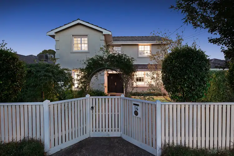 14 Laura Grove, Mount Waverley VIC 3149