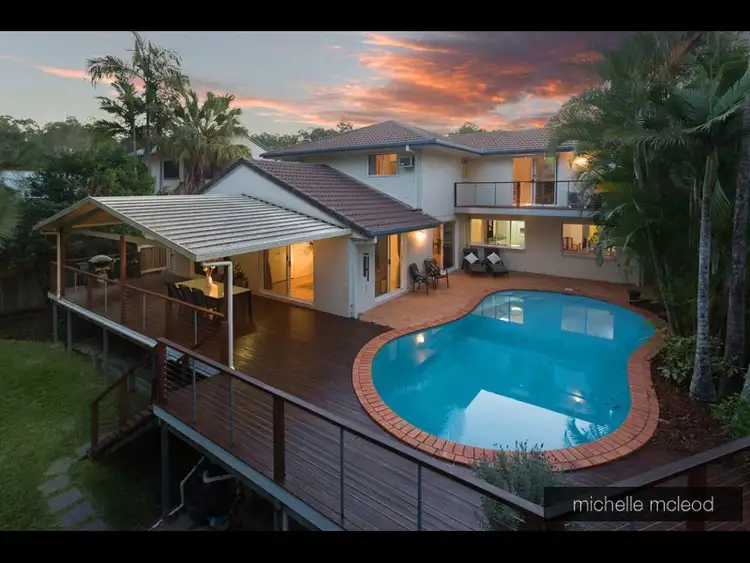 80 Hakea Crescent, Chapel Hill QLD 4069
