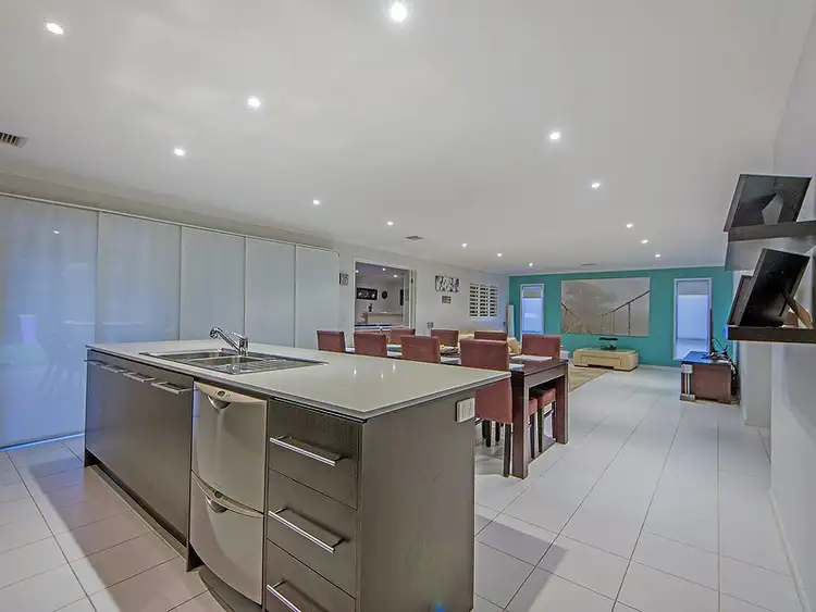 Seventh view of Homely house listing, 15 Highland Place, Tarneit VIC 3029