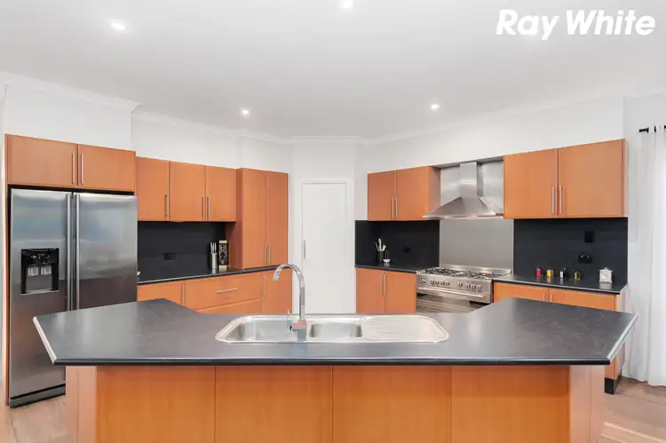 Seventh view of Homely house listing, 32 Waterford Rise, Pakenham VIC 3810