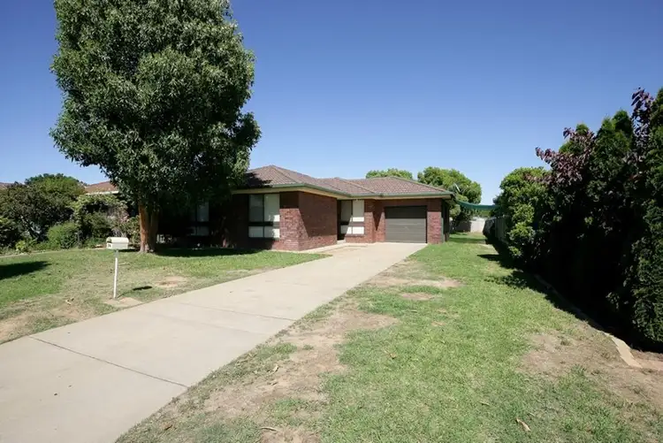 34 Naretha Street, Glenfield Park NSW 2650