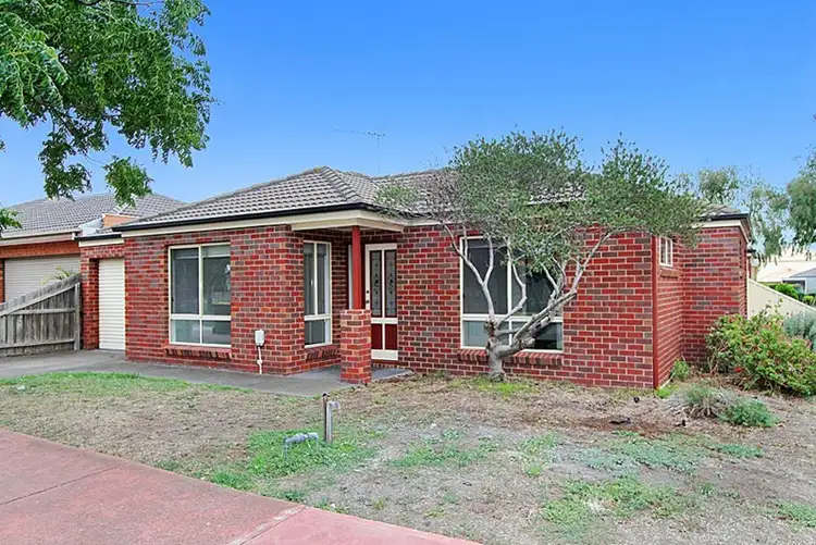 5 Pollock Drive, Mill Park VIC 3082