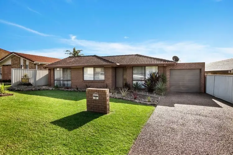 28 Charlotte Crescent, Albion Park NSW 2527
