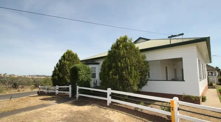 27 Dalley Street, Quirindi NSW 2343