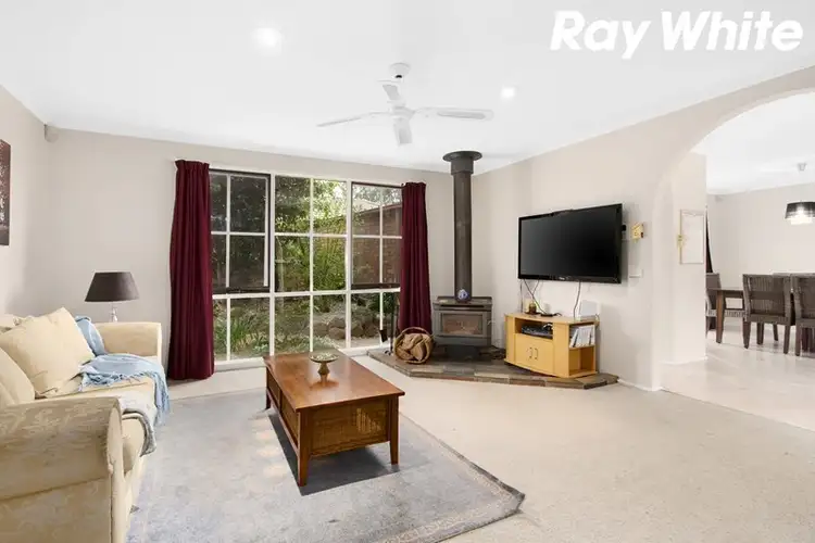 Third view of Homely house listing, 7 Katjusha Court, Pakenham VIC 3810