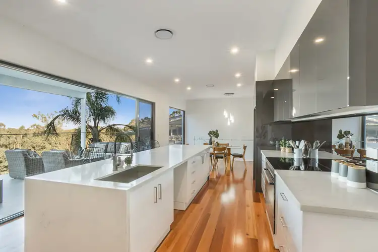 71 Bielby Road, Chapel Hill QLD 4069