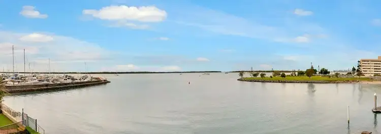 27/9 Bayview Street, Runaway Bay QLD 4216