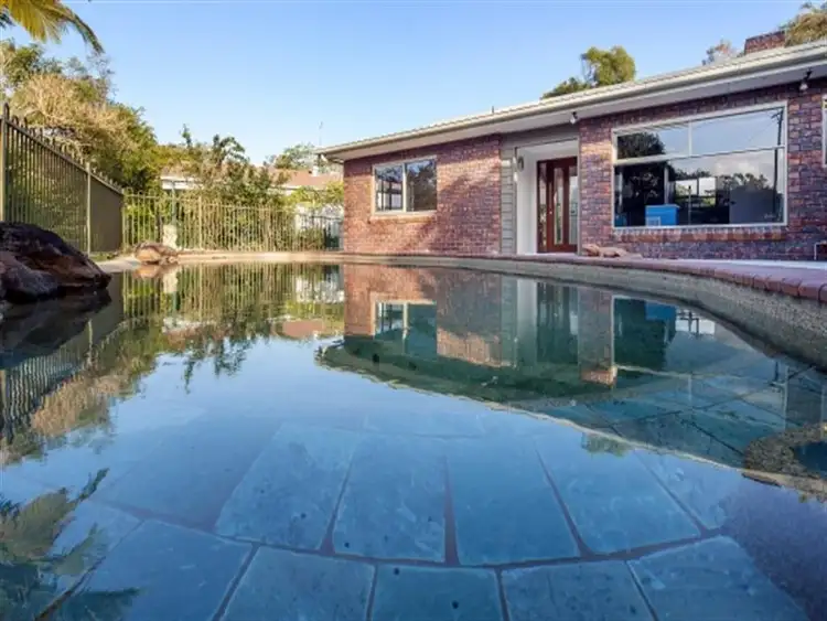 4 Bray Street, Dicky Beach QLD 4551