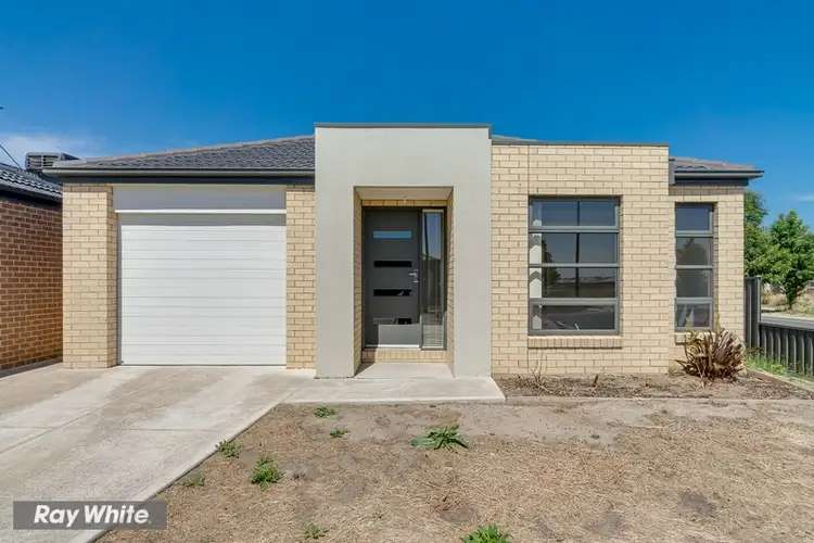 2 Romek Way, Truganina VIC 3029