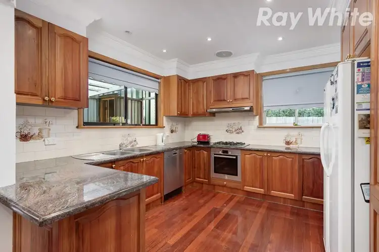 5 Wimmera Avenue, Reservoir VIC 3073