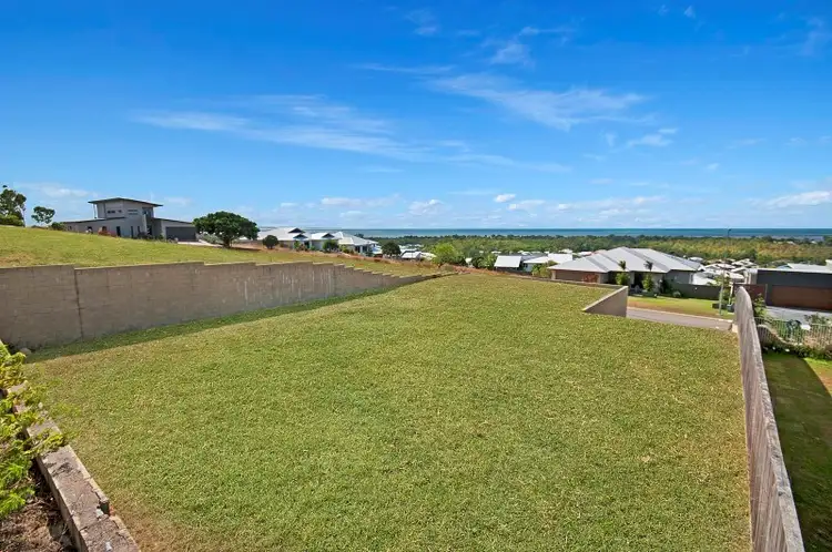 23 Cashell Crescent, Bushland Beach QLD 4818