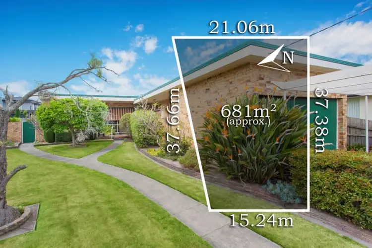 Main view of Homely house listing, 33 Gladwyn Avenue, Bentleigh East VIC 3165
