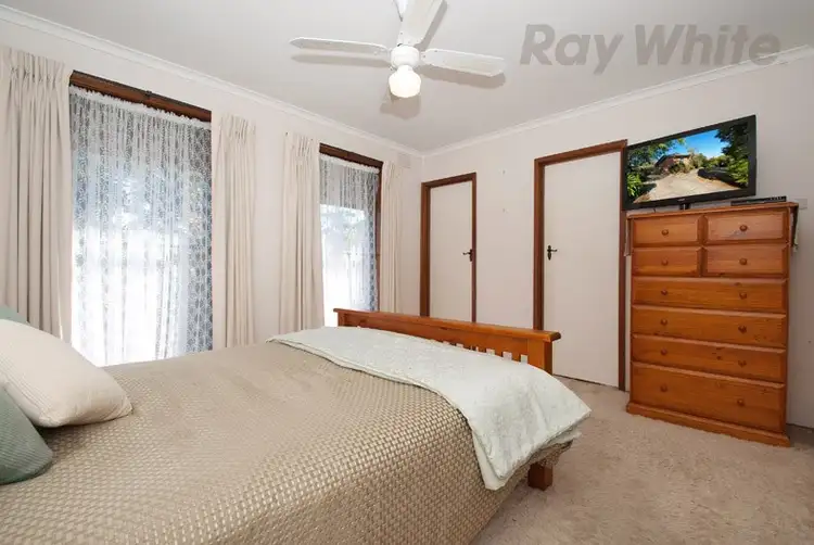 Sixth view of Homely house listing, 10 HIGHVIEW Drive, Mooroolbark VIC 3138